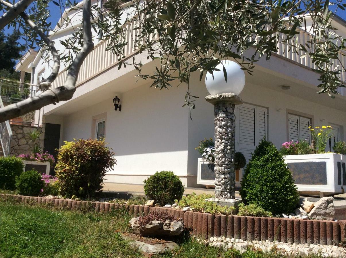 Apartments Kaskada Marina Exterior photo